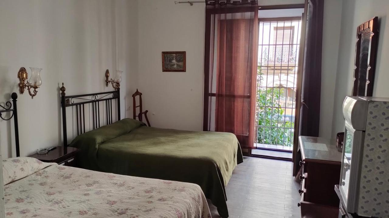 Hostal Colon Антекера Экстерьер фото